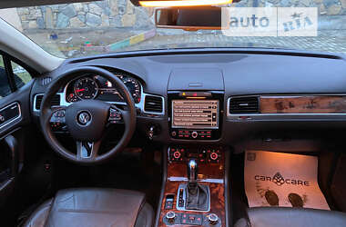 Внедорожник / Кроссовер Volkswagen Touareg 2010 в Самборе