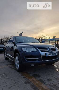 Внедорожник / Кроссовер Volkswagen Touareg 2007 в Харькове