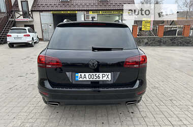 Внедорожник / Кроссовер Volkswagen Touareg 2014 в Звенигородке
