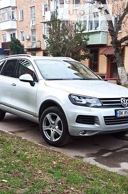 Внедорожник / Кроссовер Volkswagen Touareg 2011 в Корце