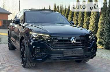Внедорожник / Кроссовер Volkswagen Touareg 2019 в Киеве