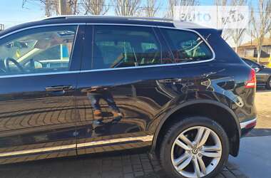 Внедорожник / Кроссовер Volkswagen Touareg 2015 в Кривом Роге