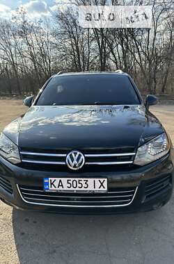 Позашляховик / Кросовер Volkswagen Touareg 2014 в Кривому Розі