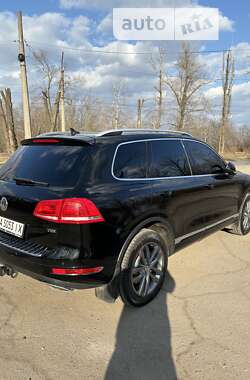 Внедорожник / Кроссовер Volkswagen Touareg 2014 в Кривом Роге