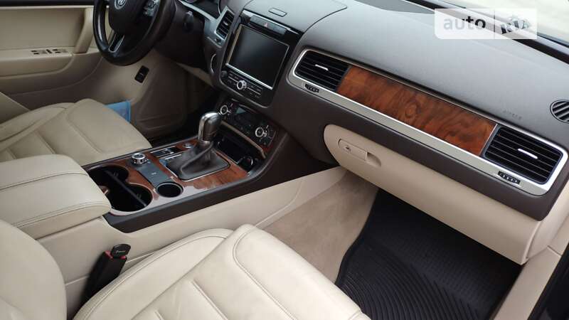 Внедорожник / Кроссовер Volkswagen Touareg 2013 в Днепре фото 15 Внедорожник / Кроссовер Volkswagen Touareg 2013 в Днепре