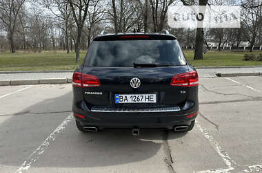Внедорожник / Кроссовер Volkswagen Touareg 2014 в Кропивницком