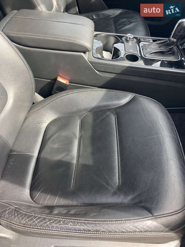 Внедорожник / Кроссовер Volkswagen Touareg 2010 в Полтаве