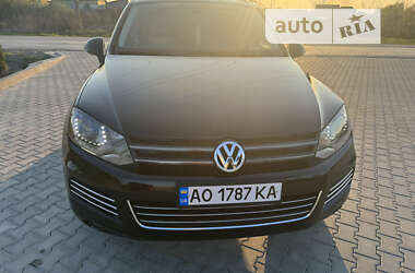 Внедорожник / Кроссовер Volkswagen Touareg 2011 в Ужгороде