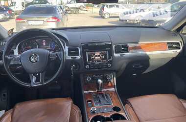 Внедорожник / Кроссовер Volkswagen Touareg 2012 в Городке