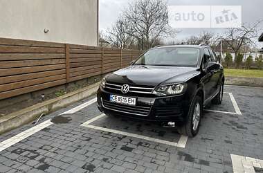 Позашляховик / Кросовер Volkswagen Touareg 2010 в Чернівцях