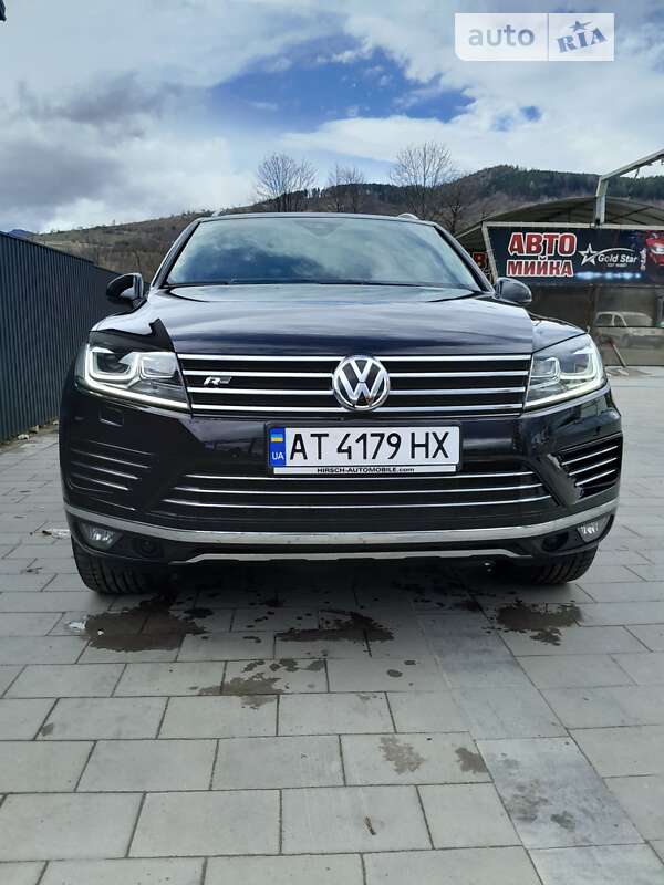 Позашляховик / Кросовер Volkswagen Touareg 2018 в Яремчі