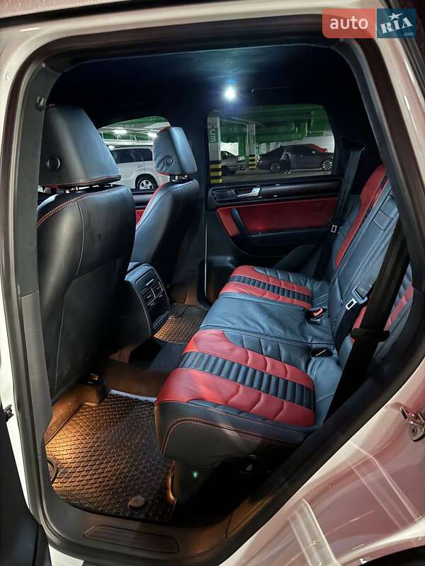 Позашляховик / Кросовер Volkswagen Touareg 2013 в Києві фото 4 Позашляховик / Кросовер Volkswagen Touareg 2013 в Києві
