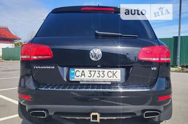 Внедорожник / Кроссовер Volkswagen Touareg 2013 в Вишневом