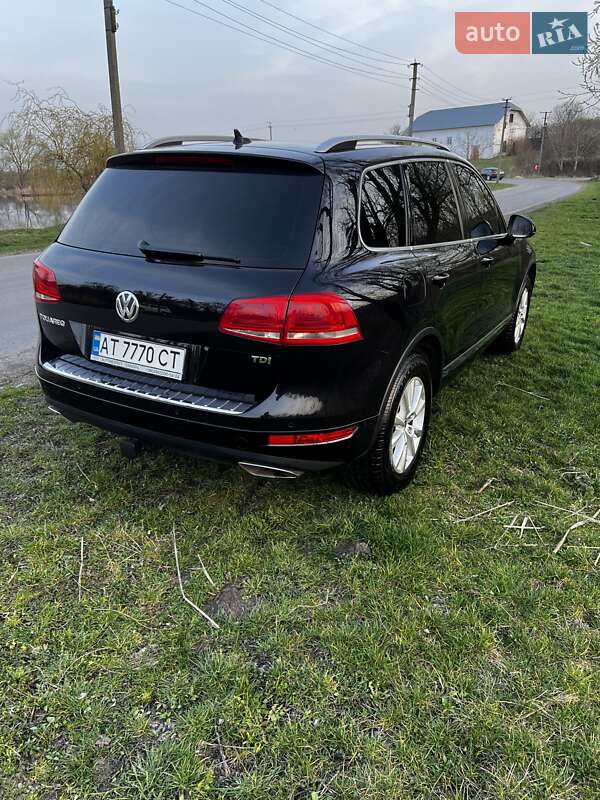 Позашляховик / Кросовер Volkswagen Touareg 2011 в Городенці
