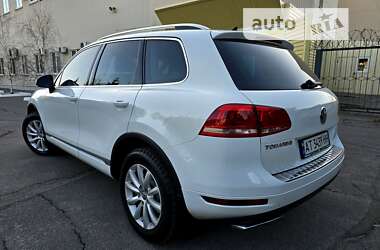 Внедорожник / Кроссовер Volkswagen Touareg 2014 в Полтаве