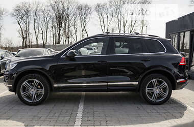 Внедорожник / Кроссовер Volkswagen Touareg 2014 в Львове