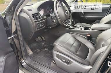 Внедорожник / Кроссовер Volkswagen Touareg 2012 в Днепре