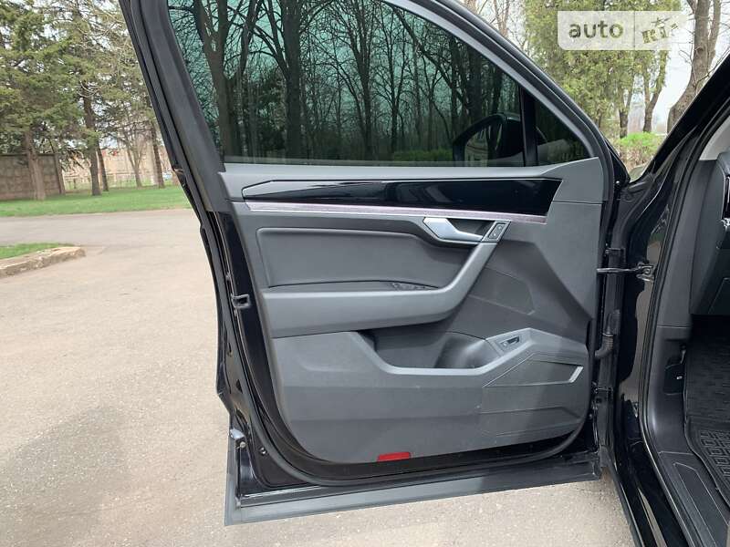 Внедорожник / Кроссовер Volkswagen Touareg 2020 в Кривом Роге