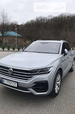 Внедорожник / Кроссовер Volkswagen Touareg 2018 в Полтаве