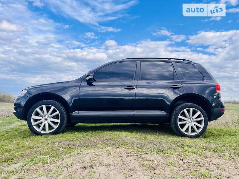 Внедорожник / Кроссовер Volkswagen Touareg 2006 в Виннице