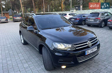 Внедорожник / Кроссовер Volkswagen Touareg 2012 в Львове