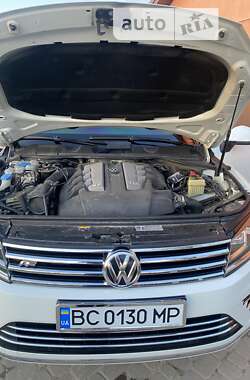 Внедорожник / Кроссовер Volkswagen Touareg 2015 в Золочеве