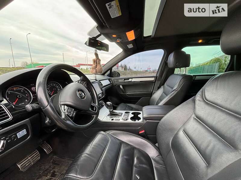 Внедорожник / Кроссовер Volkswagen Touareg 2014 в Львове фото 23 Внедорожник / Кроссовер Volkswagen Touareg 2014 в Львове