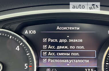 Внедорожник / Кроссовер Volkswagen Touareg 2013 в Харькове
