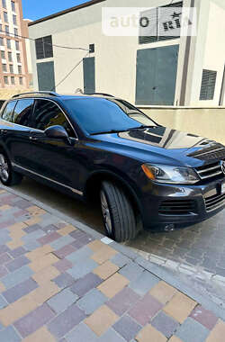 Внедорожник / Кроссовер Volkswagen Touareg 2011 в Тернополе