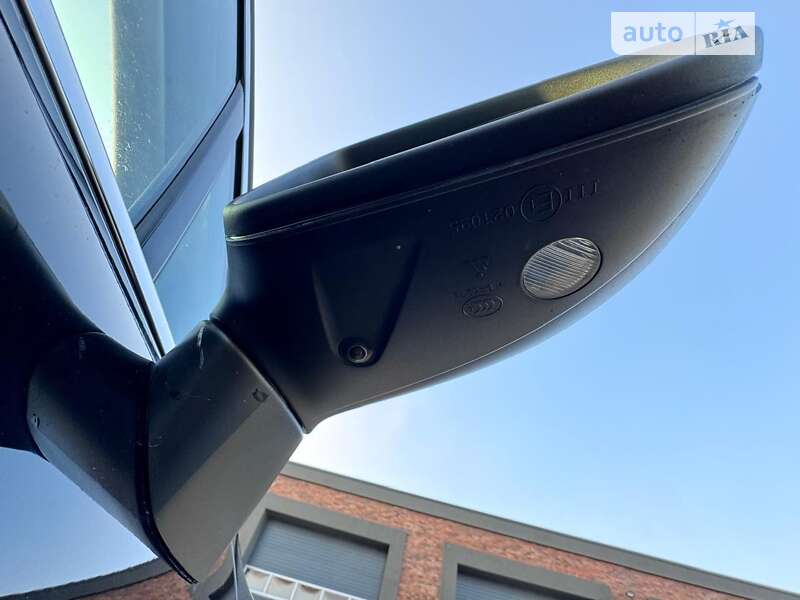 Внедорожник / Кроссовер Volkswagen Touareg 2016 в Черновцах фото 25 Внедорожник / Кроссовер Volkswagen Touareg 2016 в Черновцах