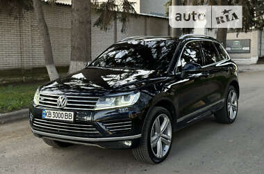 Внедорожник / Кроссовер Volkswagen Touareg 2015 в Виннице