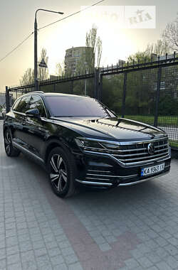 Внедорожник / Кроссовер Volkswagen Touareg 2020 в Запорожье