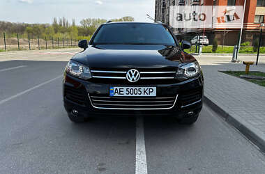 Внедорожник / Кроссовер Volkswagen Touareg 2013 в Днепре