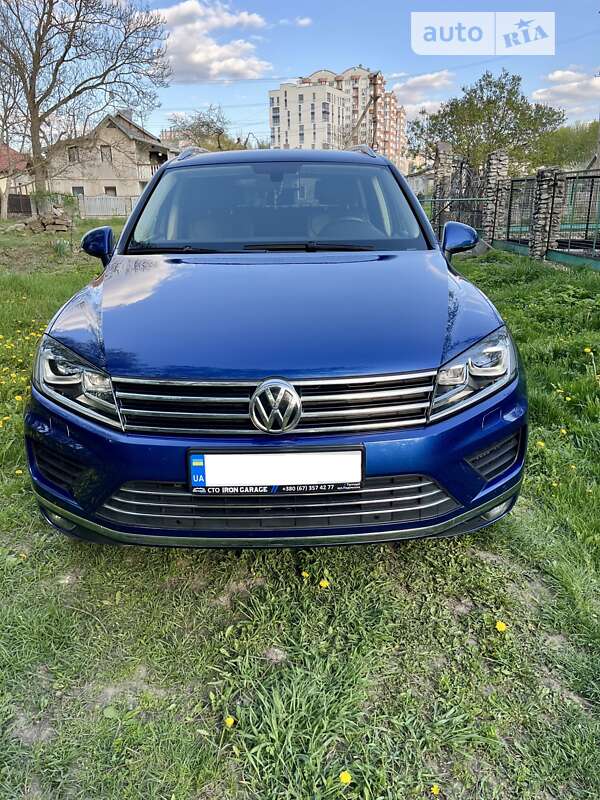 Позашляховик / Кросовер Volkswagen Touareg 2015 в Тернополі