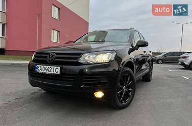 Внедорожник / Кроссовер Volkswagen Touareg 2013 в Хмельницком