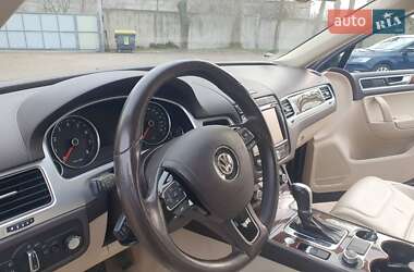 Внедорожник / Кроссовер Volkswagen Touareg 2015 в Одессе