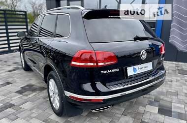 Внедорожник / Кроссовер Volkswagen Touareg 2015 в Ровно
