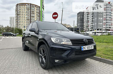 Позашляховик / Кросовер Volkswagen Touareg 2015 в Львові