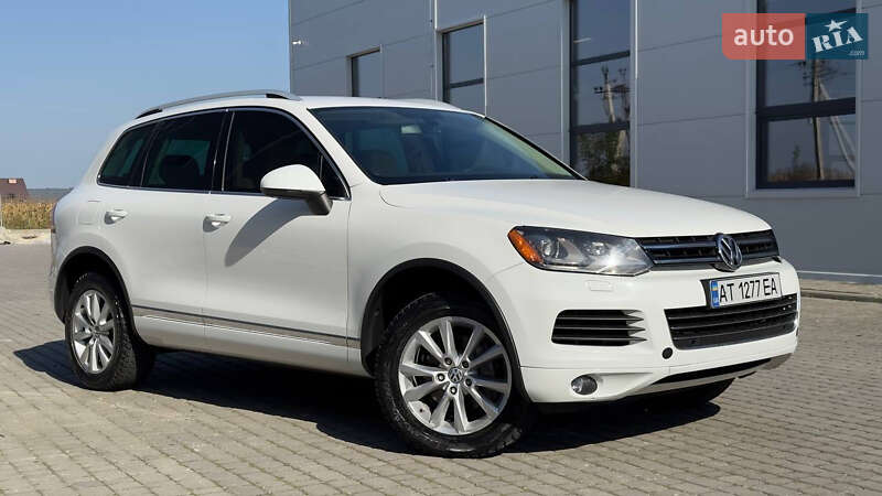 Внедорожник / Кроссовер Volkswagen Touareg 2013 в Ивано-Франковске