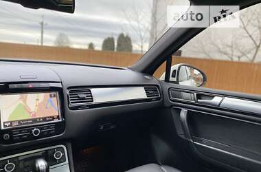 Позашляховик / Кросовер Volkswagen Touareg 2013 в Полтаві