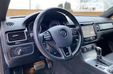 Позашляховик / Кросовер Volkswagen Touareg 2013 в Полтаві