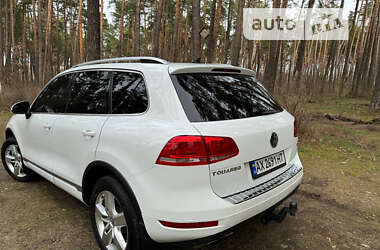 Позашляховик / Кросовер Volkswagen Touareg 2012 в Києві