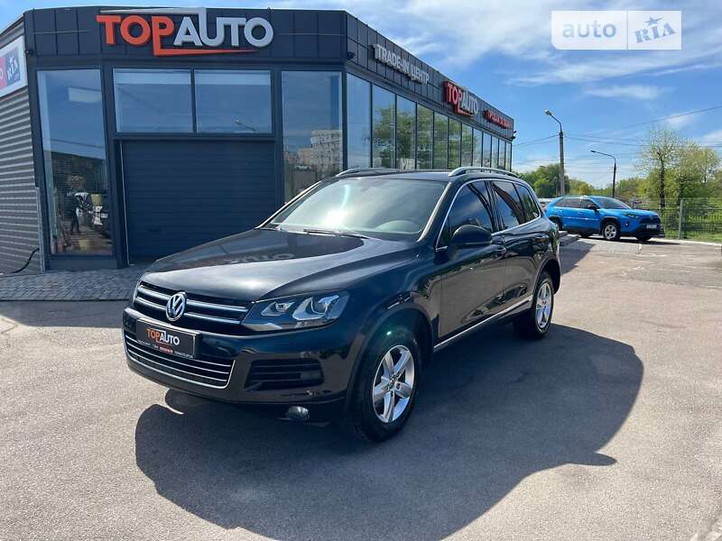 Позашляховик / Кросовер Volkswagen Touareg 2012 в Запоріжжі