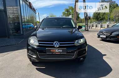 Позашляховик / Кросовер Volkswagen Touareg 2012 в Запоріжжі