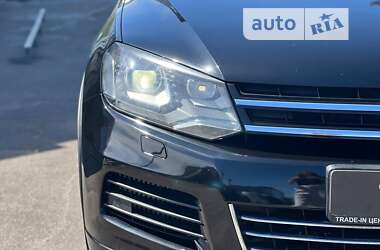 Позашляховик / Кросовер Volkswagen Touareg 2012 в Запоріжжі