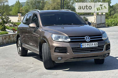 Внедорожник / Кроссовер Volkswagen Touareg 2012 в Хусте