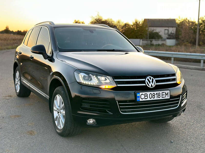 Внедорожник / Кроссовер Volkswagen Touareg 2013 в Прилуках