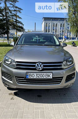 Внедорожник / Кроссовер Volkswagen Touareg 2011 в Тернополе