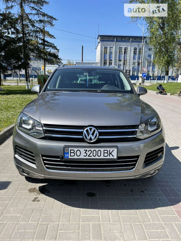 Внедорожник / Кроссовер Volkswagen Touareg 2011 в Тернополе