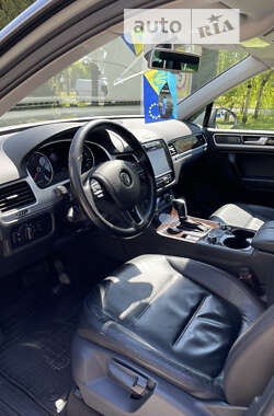 Внедорожник / Кроссовер Volkswagen Touareg 2011 в Тернополе